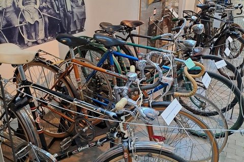 Einige Exponate wurden eigens aus dem ca. 250 Fahrräder umfassenden Magazin für unsere Führung ausgestellt.